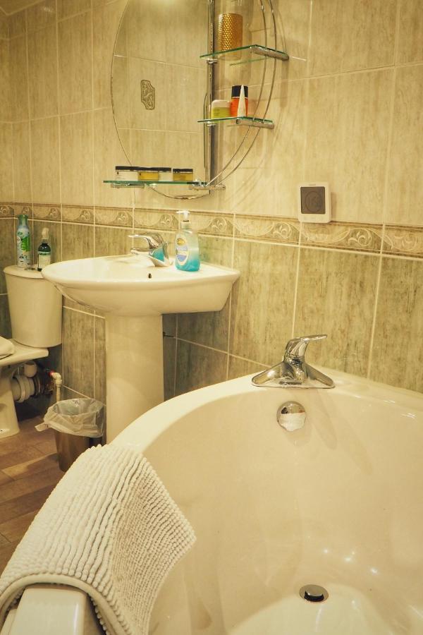 Alma Cliffe Guest House Barnoldswick Εξωτερικό φωτογραφία